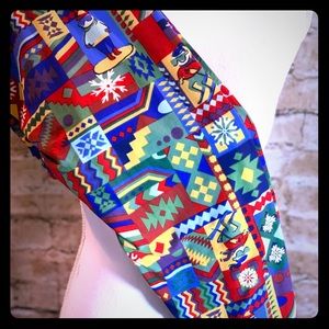 NWT LuLaRoe TC2 leggings. Fits sizes 18+